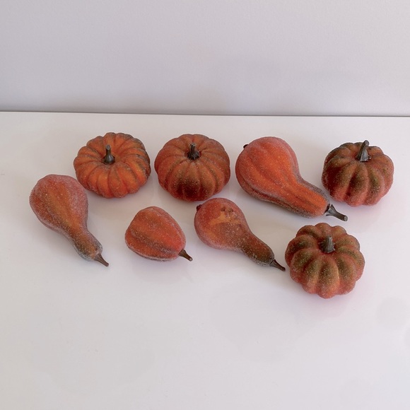 Set of 8 faux pumpkin and gourd decor for fall - Picture 3 of 4